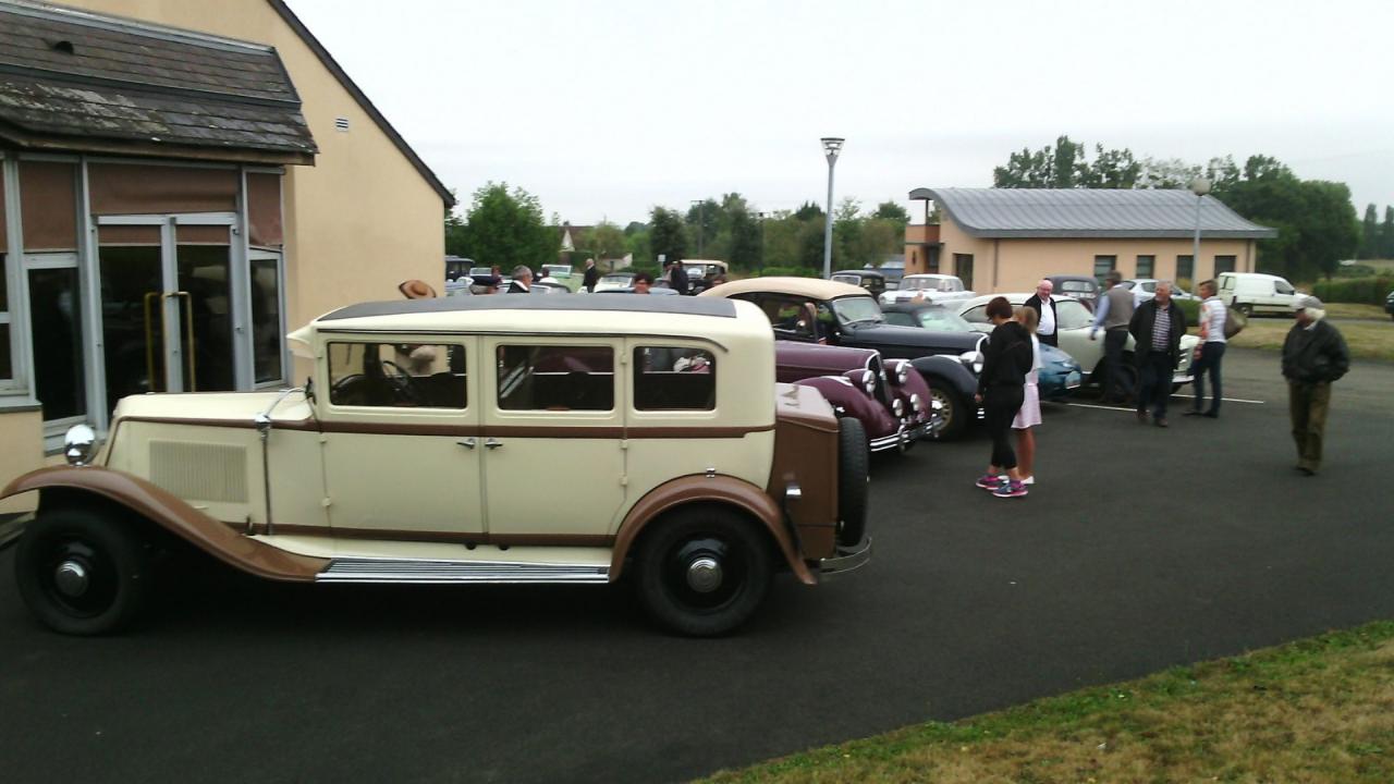 rassemblement voitures anciennesM